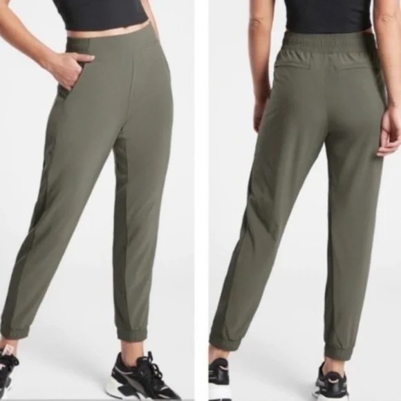 NWT Athleta Brooklyn Textured jogger in Mountain Olive size 4 - Picture 1 of 10
